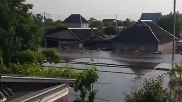 Imagini cu dezastrul provocat de inundații într-un oraș ocupat de ruși, după distrugerea barajului Nova Kahovka (VIDEO)