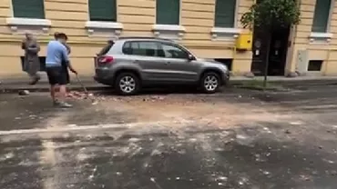 Clădiri și mașini avariate după cutremurul de 5,2 din vestul țării. ISU Arad: Cel mai important sfat pentru cetățeni este să își păstreze calmul (VIDEO)