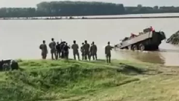 O blindată Piranha 3 a Armatei Române s-a scufundat în Dunăre, în timpul celui mare exercițiu NATO din țara noastră