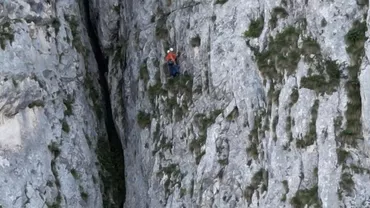 Braşov: Alpinişti epuizaţi fizic, rămaşi blocaţi în zona Peretele Animalelor; intervin salvamontiştii