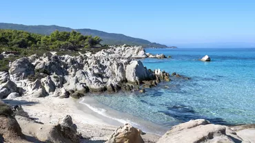 Semnal de alarmă pentru turiștii care vor să meargă în Grecia în vacanță. O plajă cunoscută le pune viața în pericol: „Mare grijă!”