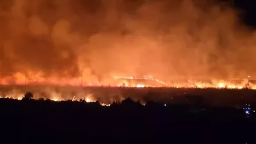 Încă 50 de pompieri români vor pleca în Grecia pentru a ajuta la stingerea incendiilor