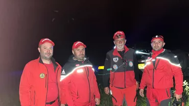 O turistă a căzut în gol 13 metri, în Cheile Bicazului. Elicopterul nu a putut interveni, salvamontiștii au cărat-o pe targă 6 ore