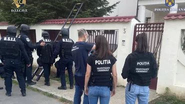 Incident șocant într-o casă din Timișoara. O femeie a fost înjunghiată în gât și un bărbat a fost găsit carbonizat