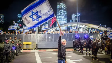 Israel: Şeful poliţiei din Tel Aviv a demisionat pentru că din guvern i s-a cerut să oprească protestatarii cu forța