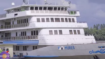 Cum arată vaporul de lux construit pentru Elena și Nicolae Ceaușescu. Vasul se află în portul Brăila și poate fi închiriat