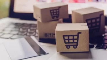 Cadouri online de Paște. Românii preferă gadgeturile și jucăriile în locul hainelor noi