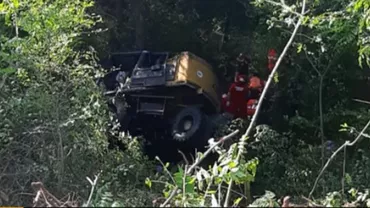 Accident feroviar în Teleorman: Un utilaj a deraiat la ieşirea din Roşiori de Vede. Mecanicul a murit (VIDEO)
