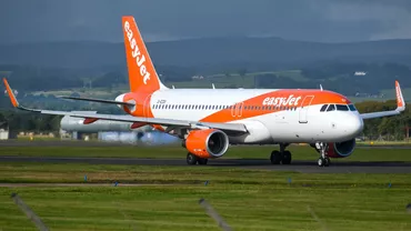 Un avion a aterizat de urgență pe un aeroport din Spania din cauza unor pasageri băuți care au devenit violenți