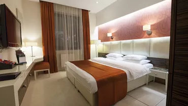 Primul lucru care trebuie făcut când intri în camera de hotel. „Verifică orice este tapițat”