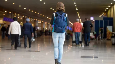 S-a schimbat legea: De la ce vârstă pot călători minorii singuri in străinătate