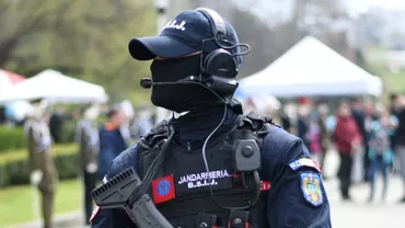 Un jandarm și-a salvat vecina care se spânzurase: „Am simțit mult timp mirosul de pudră de pe fața fetei”