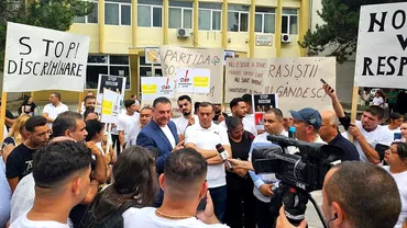 Nicolae Păun și membrii Partidei Romilor au protestat la Urziceni (FOTO)