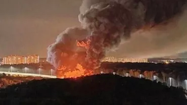 Un depozit din Rusia, aflat în apropierea reședinței lui Putin, a luat foc