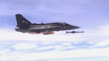 Ambarcațiune rapidă ucraineană, distrusă de un avion Su-30 rusesc, aproape de Insula Șerpilor