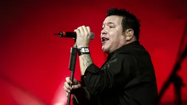 Steve Harwell, solistul trupei Smash Mouth, a murit la 56 de ani