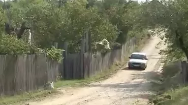Investiții fără logică într-o comună din Mehedinți fără apă, canalizare sau asfalt. Primarul vrea stații de încărcare pentru mașini electrice