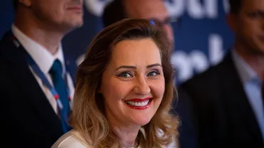 Cum a înlocuit-o Elena Lasconi pe fiica ei când a plecat din casa părintească. Oana s-a simțit abandonată
