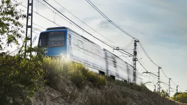 Doi români au furat 2,5 kilometri de cabluri de cupru de cale ferată / Cum au fost pedepsiți bărbații
