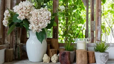 Flori artificiale pentru a vă decora casa