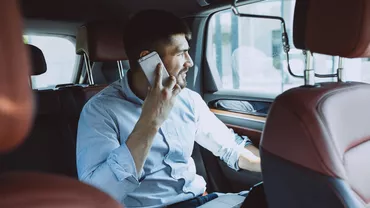 Fără lux și opulență, la bugetari. Guvernul vrea să le taie micile plăceri. Nu mai pot achiziționa telefoane scumpe și mașini puternice