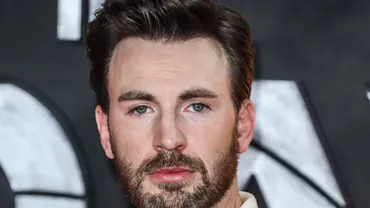 Actorul Chris Evans s-a căsătorit. Cine i-a furat inima starului Marvel