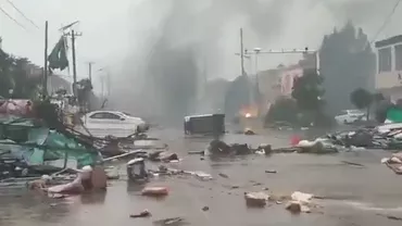 O tornadă puternică a devastat o provincie din estul Chinei. Zece persoane au murit și peste 1000 de case au fost distruse (VIDEO)