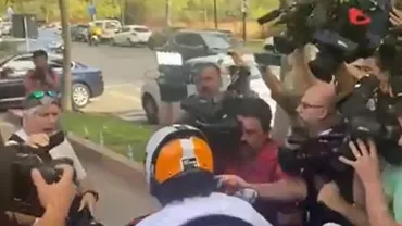 Poliția Capitalei s-a sesizat din oficiu după ce Vlad Pascu a intrat cu scuterul în jurnaliști. Bogdan Ghebaur: Dacă au fost persoane vătămate vorbim și despre un dosar penal (VIDEO)