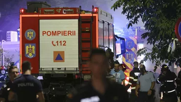 Incendiu la un bloc din Câmpina. Pompierii au găsit un bărbat carbonizat