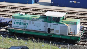 Unde va circula prima locomotivă hibrid construită în România: Poate tracta trenuri lungi de 600 de metri (FOTO/VIDEO)