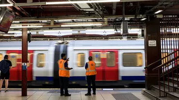 Muncești în UK? Tot ce trebuie să știi despre protejarea drepturilor muncitorilor români din Marea Britanie