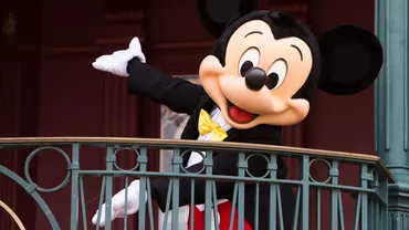 Un tren care transporta la Strasbourg sute de eurodeputați și funcționari ai Parlamentului European a ajuns din greșeală la Disneyland