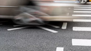 Ialomița: Tineri pietoni, spulberați de un autoturism condus de un vitezoman