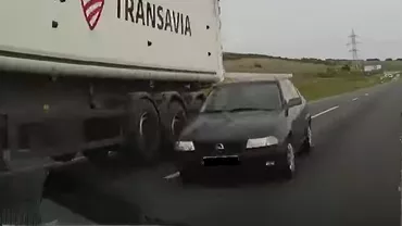 O depășire periculoasă era să producă o tragedie pe DN 1 (VIDEO)