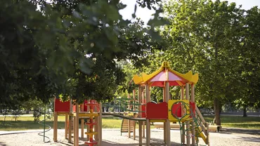 Caz șocant în București! Un copil a fost găsit fără suflare într-un parc din Sectorul 2