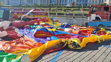 Copii răniți din cauză că un tobogan gonflabil s-a răsturnat la Festivalul Oktoberfest din București
