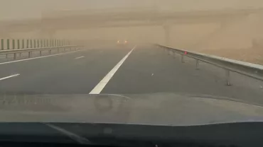 Fenomen extrem, surprins pe Autostrada Soarelui: Era ca o tornadă. Am crezut că ne zboară de pe șosea (FOTO)