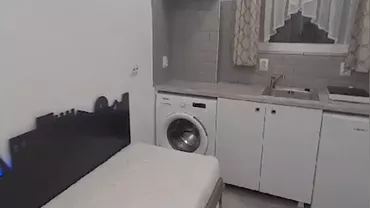 Cea mai mică locuință poate fi închiriată în Capitală. Oferă tot confortul necesar pentru o persoană, având chiar și încălzire în pardoseală