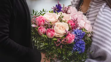 Florile pe care să nu i le oferi niciodată unei femei. Atrag ghinionul în casă și pot provoca mari probleme