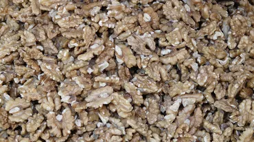 Prețul unui kilogram de nucă înainte de Paște 2024. Cât a ajuns să coste