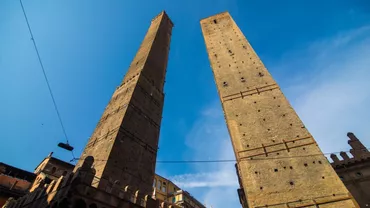 Cât va costa restaurarea turnului înclinat din Bologna / Lucrările vor dura cel puțin 10 ani, anunță primarul