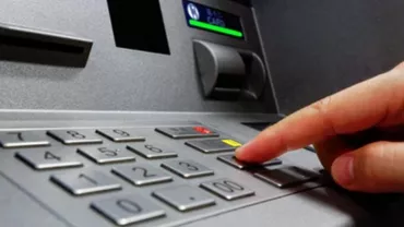O femeie din Olt a luat 1.000 din bancomat. Este cercetată pentru că nu îi aparțineau