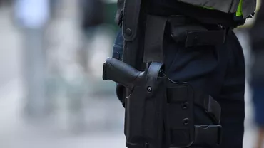 Momente tensionate într-o gară din Paris. Polițiștii au împușcat un bărbat care desena o svastică și amenința oamenii cu un pistol  