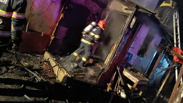 Constanța: Un bărbat a fost găsit carbonizat în propria casă, în urma unui incendiu devastator / Pompierii au intervenit prompt