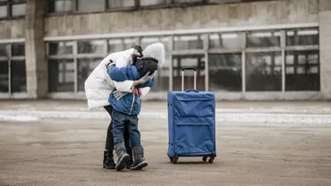 Propunere legislativă: Părinții cu ordin de protecție pot călătorii cu minorii în străinătate, fără acordul agresorilor