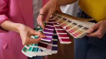 Care este culoarea anului 2024 / Reprezintă un simbol al compasiunii și conexiunii umane