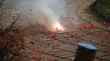 Iași: Tânăr în stare gravă la spital după ce ar fi aruncat o petardă lângă o canistră cu combustibil