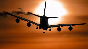 Un avion rusesc a aterizat pe un lac înghețat dintr-o eroare de pilotaj