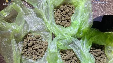 Captură de droguri în Dolj. Tânăr prins în flagrant cu un kilogram de canabis