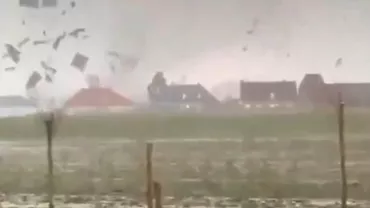 O tornadă a facut ravagii în mai multe zone din Belgia. Zeci de case și mașini au fost distruse (VIDEO)